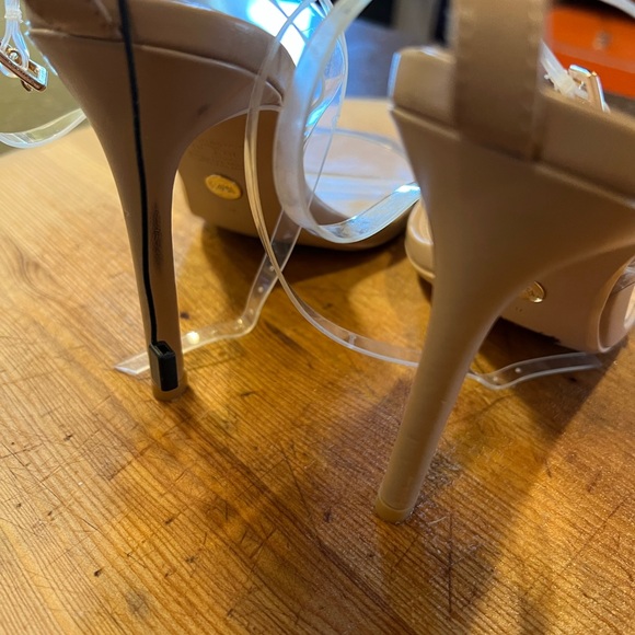 Zara sandals - Picture 3 of 3